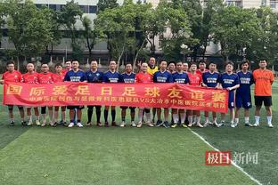 53-74！CJ：下半场我们没防住对手 篮板也没保护好